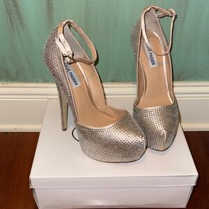 Steve Madden Deeny-R Pewter Crystal Studded Heels